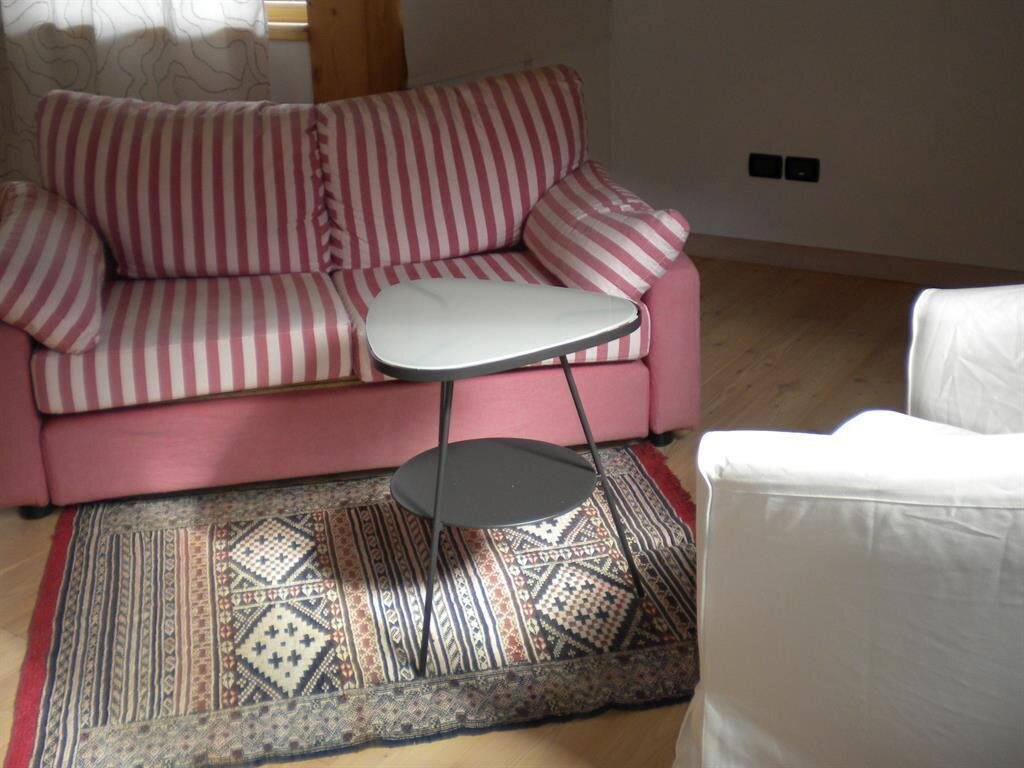 Berghi Valter - divano