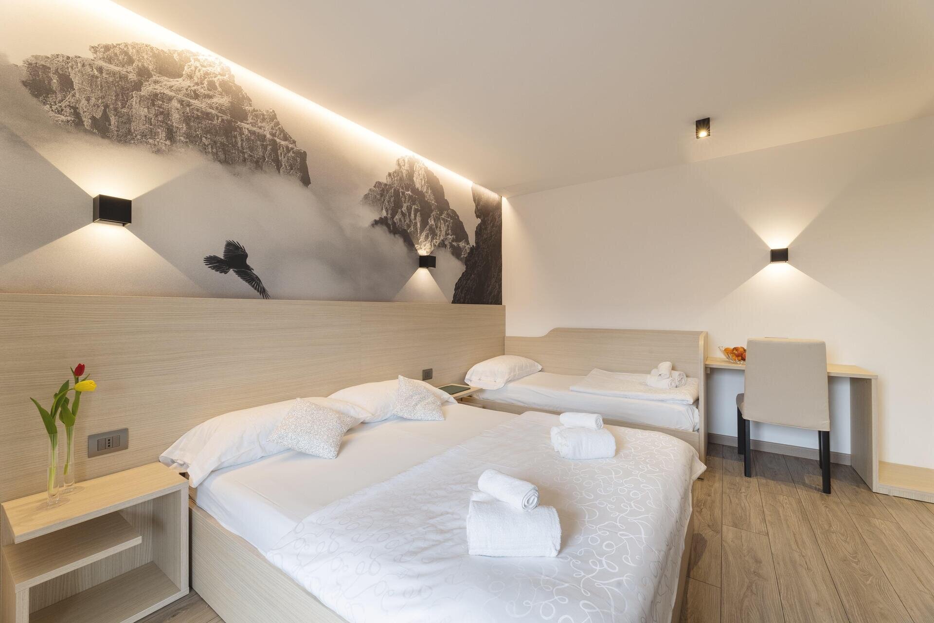 Camera Superior Tripla