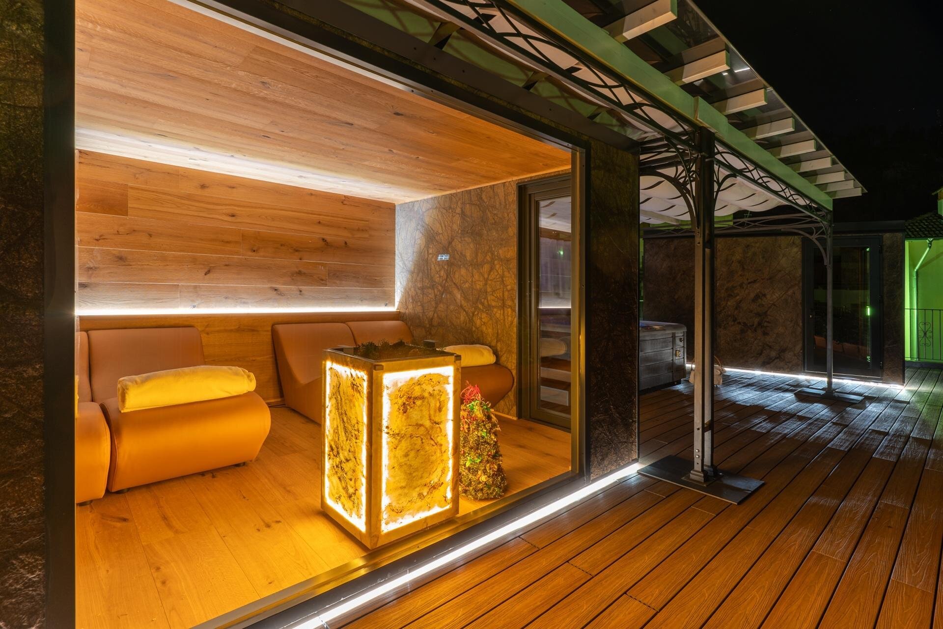 Images Trn 1 8bb402d8 B64c 4b8e 8302 5bea94572b98 99 Image