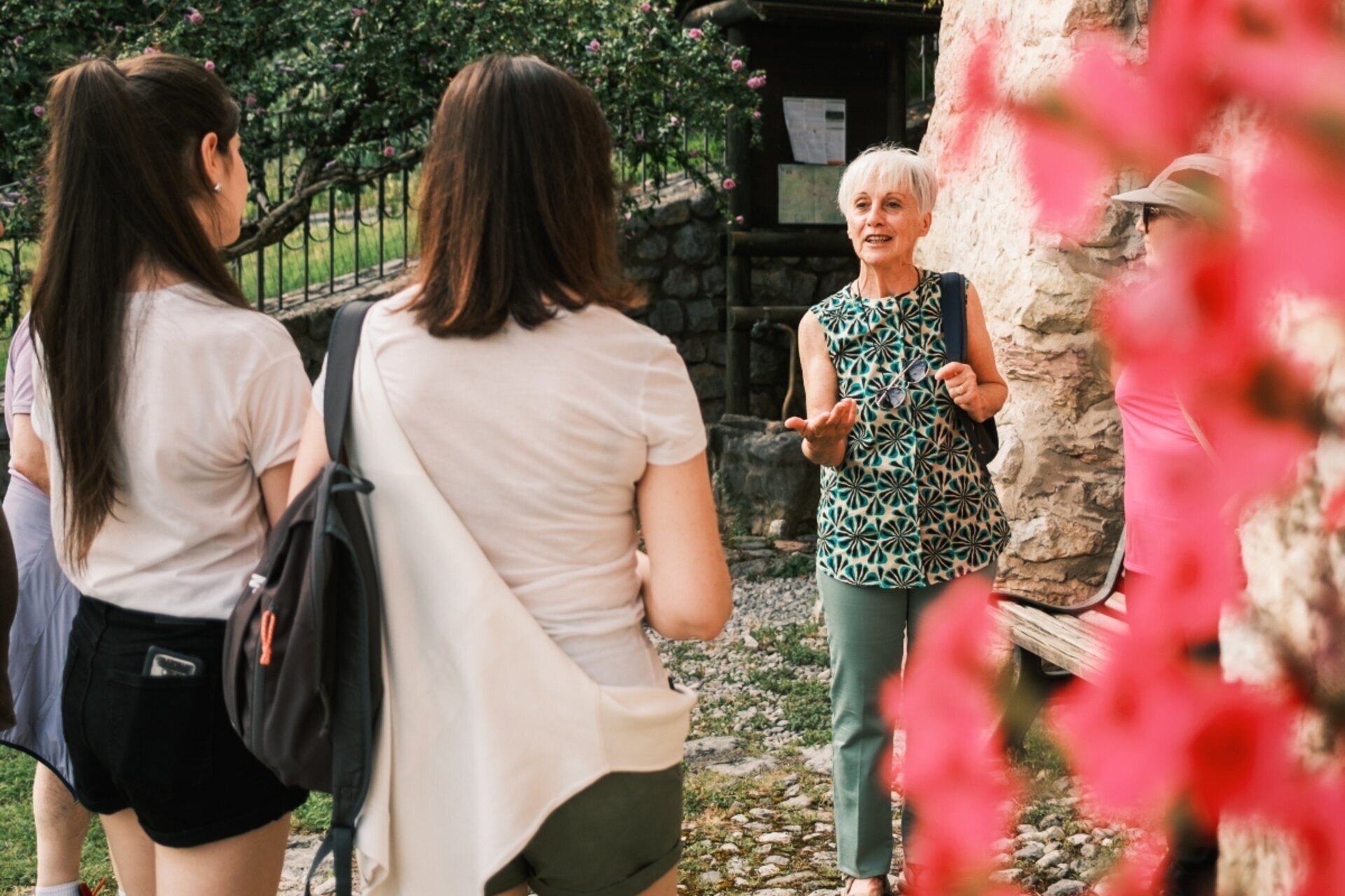 Visita al borgo di San Lorenzo in Banale con i Greeters