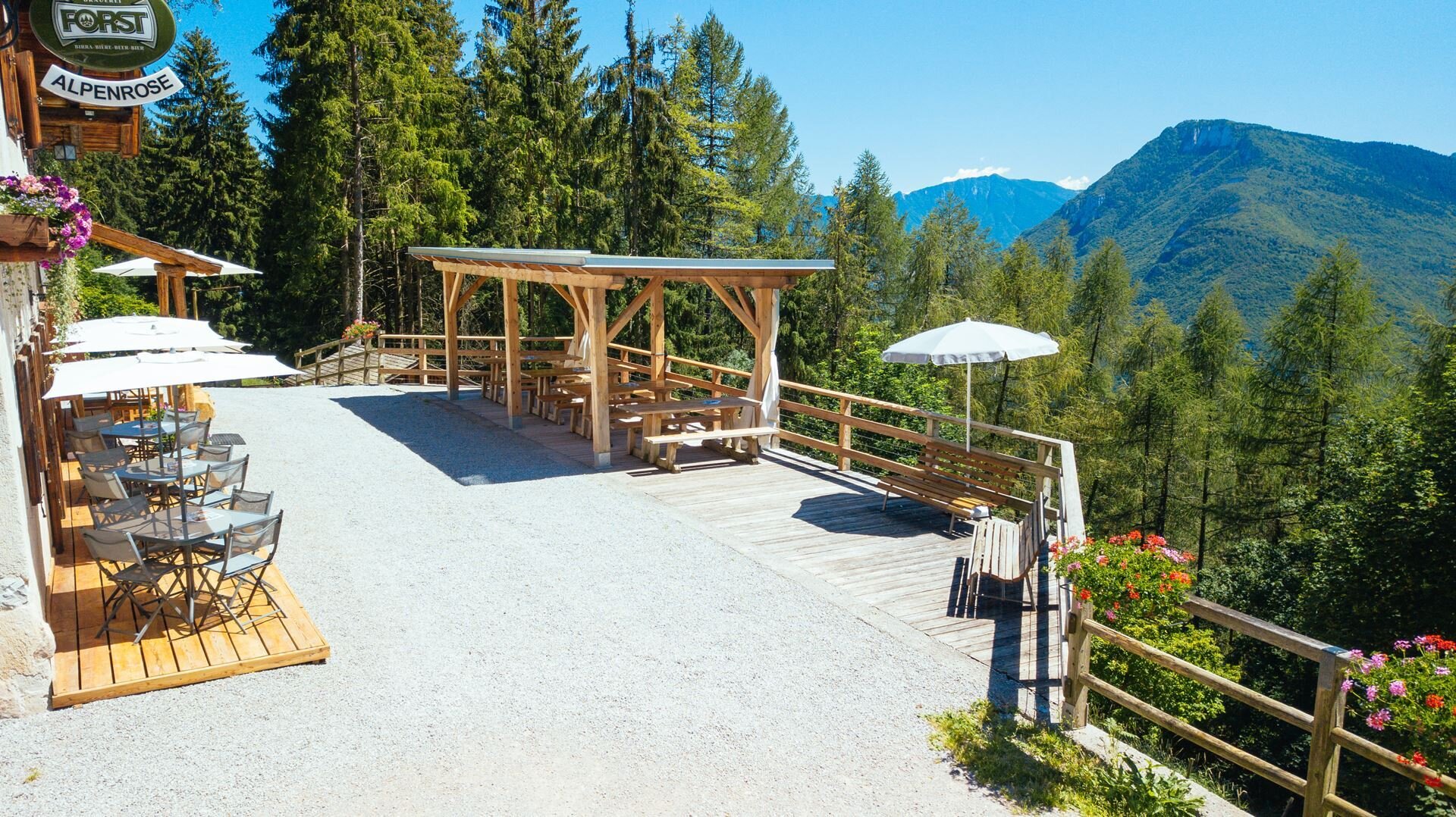 Content Dam Org 5 Images Full Rights Dolomiti Paganella Gusto Ristorante Rifugio Alpenrose Rifugio Rifugio Alpenrose Estate Dp Vitaly Yarosh 4