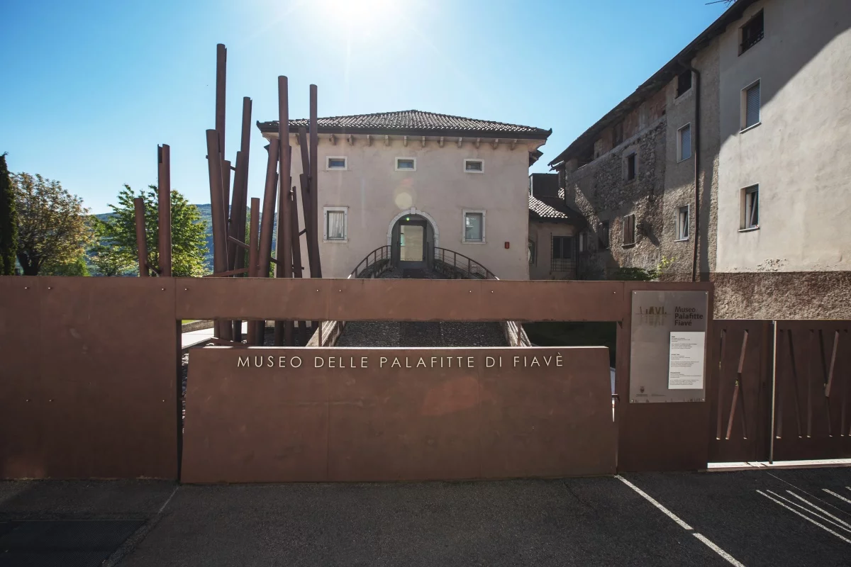 Museo Delle Palafitte Di Fiavè Vicino A San Lorenzo Dorsino