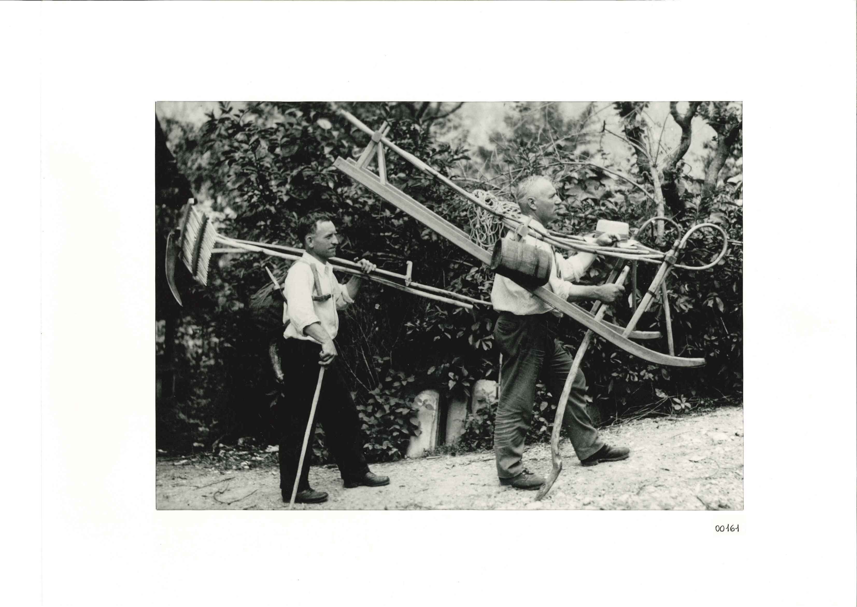 Slitta Achivio Fotografico Comune San Lorenzo Dorsino Slitta Prada