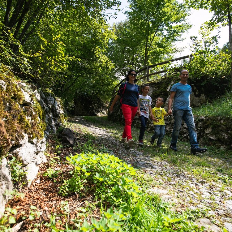 Escursione Famiglia San Lorenzo Dorsino