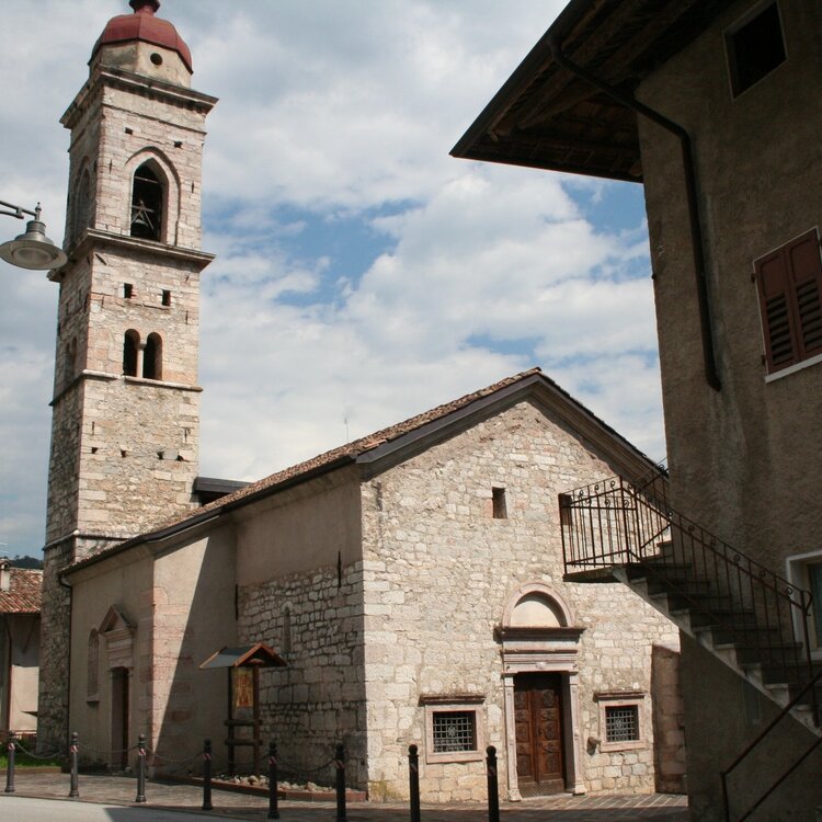 La Chiesa di San Giorgio a Dorsino.