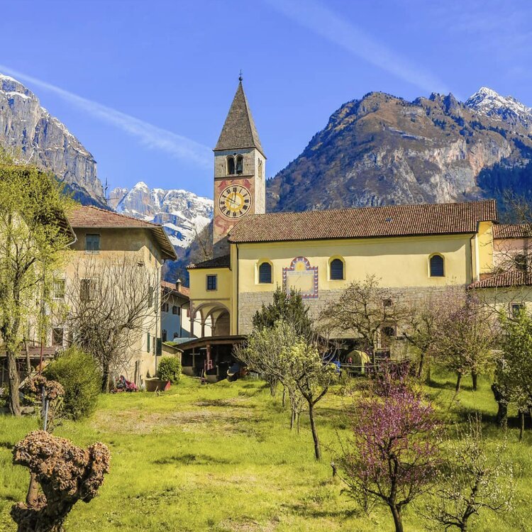 La pieve di Santa Maria Assunta a Tavodo.